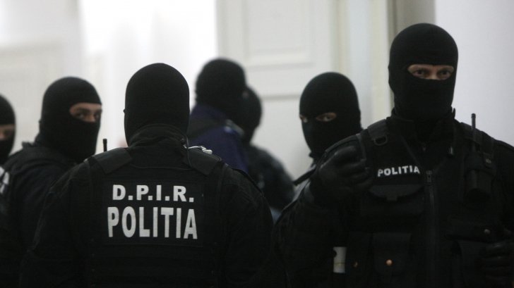 12 traficanți de droguri, din Lugoj și Timișoara, arestați preventiv